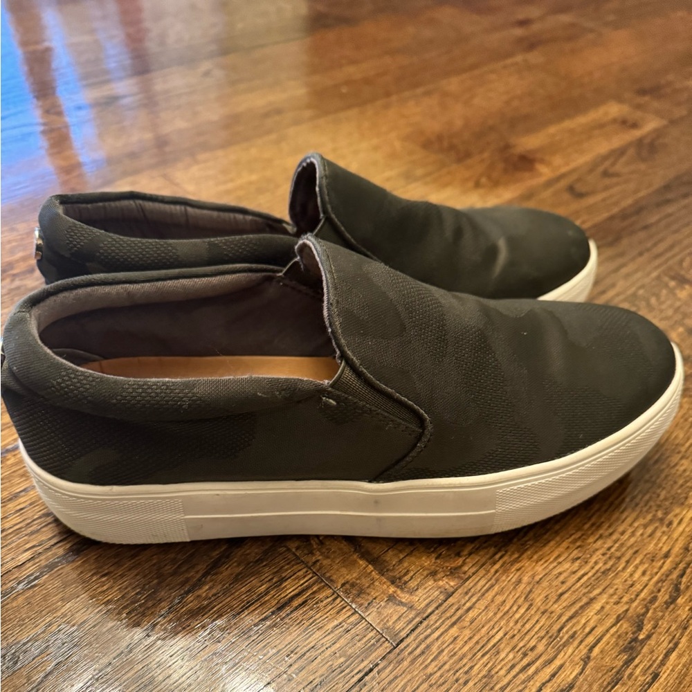Steve Madden Women's Gills Sneakers